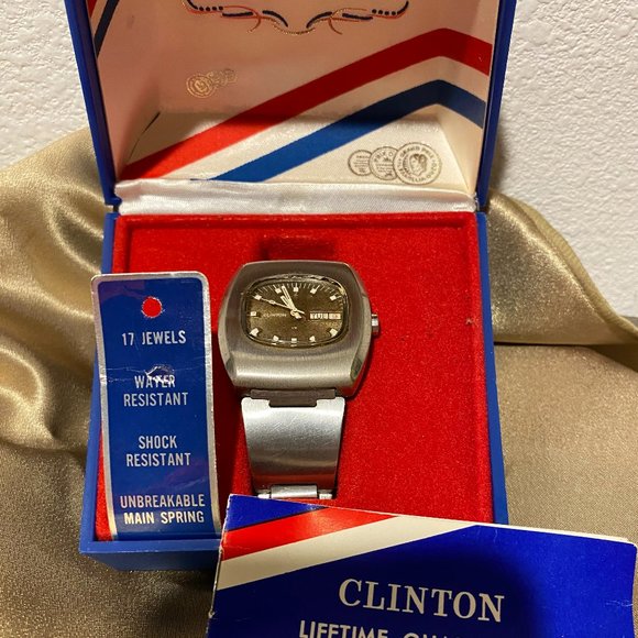 Vintage Clinton, Water and Shock Resistant Watch - Picture 4 of 12